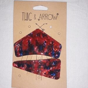 (NWT) Twig and arrow: Set of two: hair accessories snap close Barrett